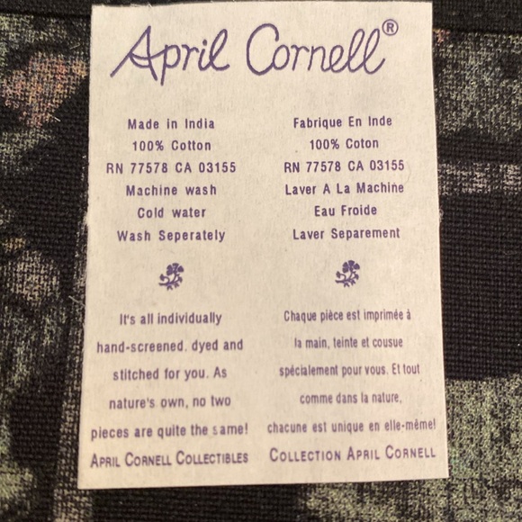 April Cornell Flowered Placemats.  Qty of 4.  Black w/Flower Design 19” x13 1/2” - Picture 5 of 6